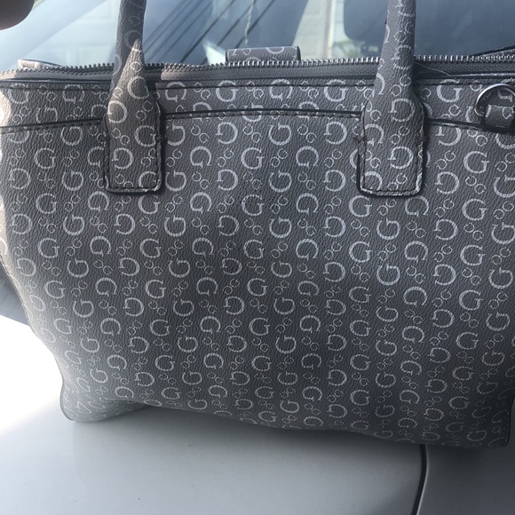 Handbag guess - Picture 3 of 4